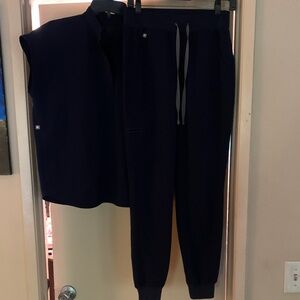 Figs Technical Collection Set in Navy Blue XS Top and S size Pants
